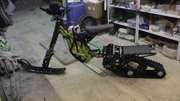 Surron snowbike_sur ron snowbike kit_Surron snowmobile kit_Surron tracked chassis_Суррон сноубайк_5