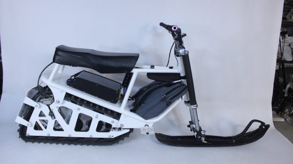 Electric snowmobile_11