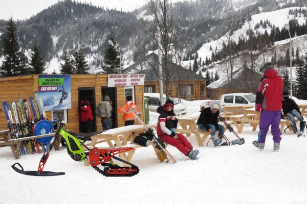 Sur-ron_snowbike_snowbikekit on surron_electric snowbike surron_5